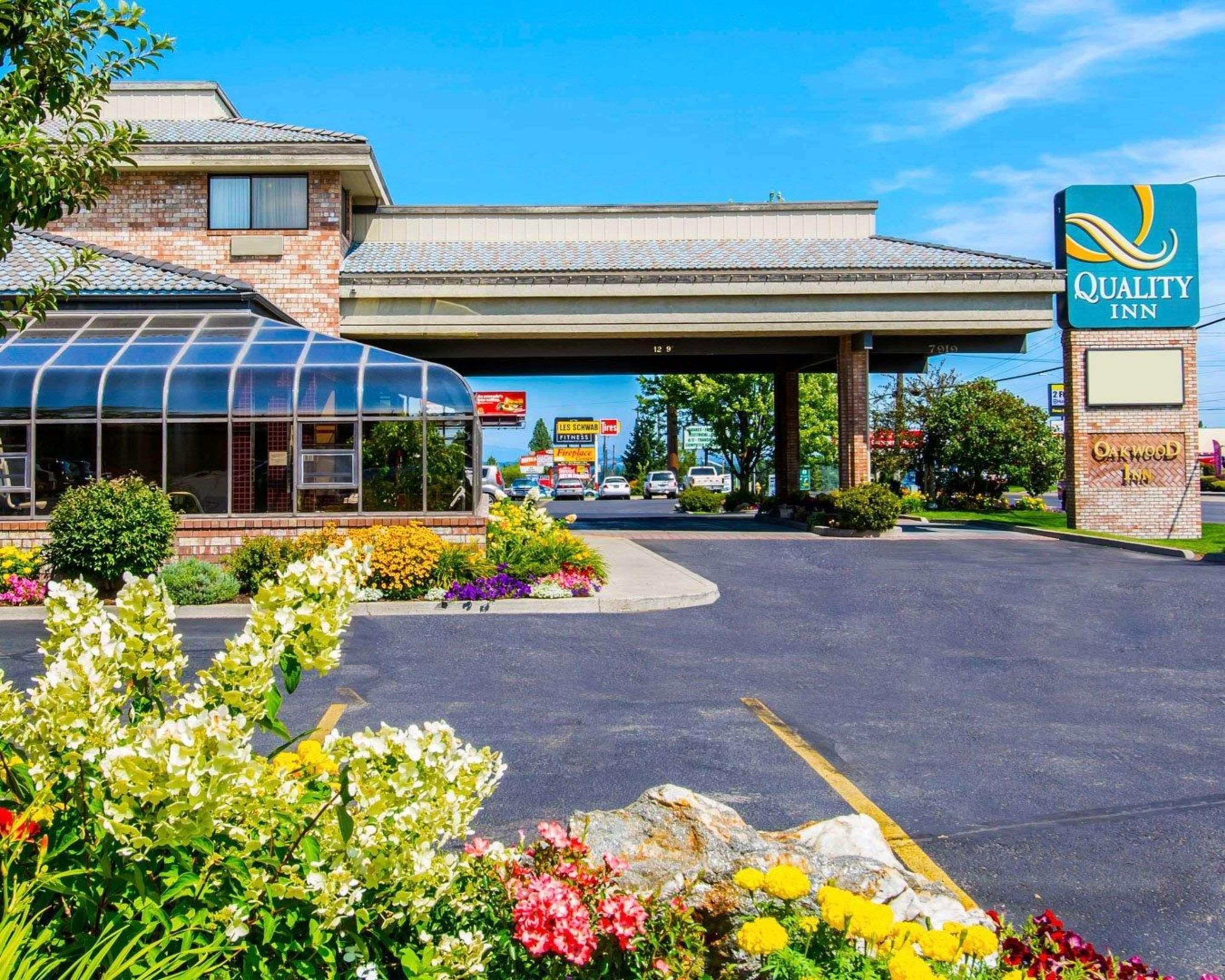 クオリティ イン オークウッド Fairwood エクステリア 写真